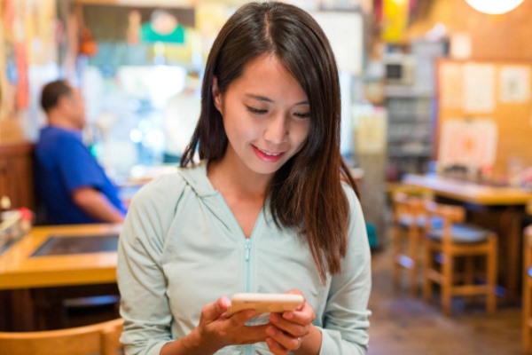 微信账号能同时在两台手机登陆吗？